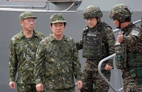 国内可靠的配资平台 曹兴诚瞎扯“职棒打假球”，张竞借梗讽赖清德：视导的比演习抢戏